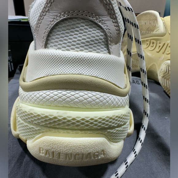 Balenciaga shoes - Picture 4 of 13